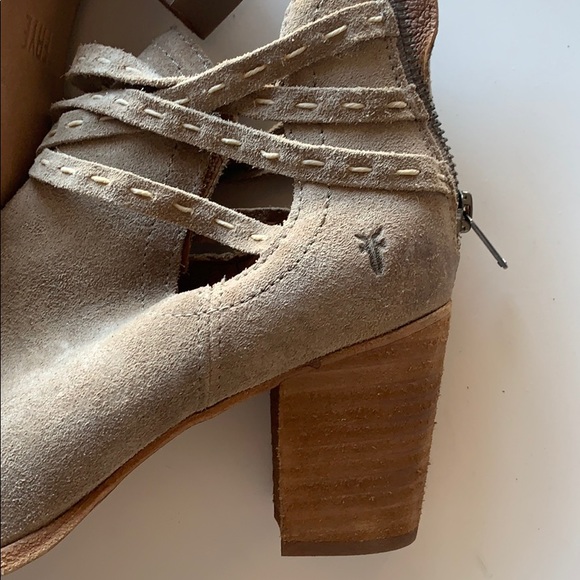 New Frye Naomi Pickstitch Ash Suede size 8 Shootie - Picture 4 of 5